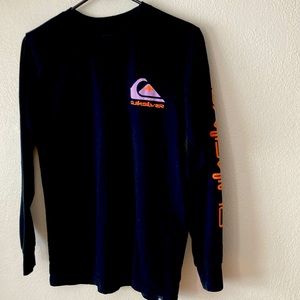 Quiksilver boys large long sleeve T shirt